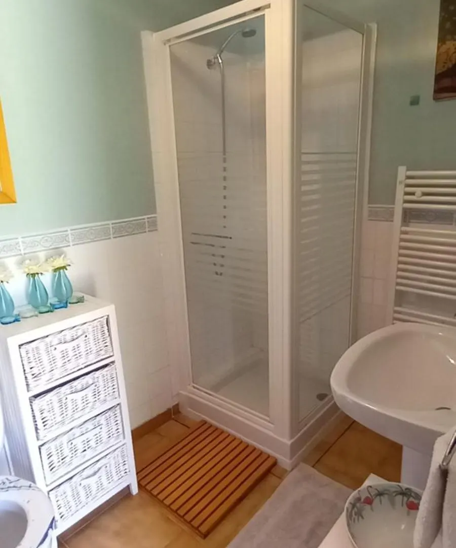 Gite De La Tarabelle, Maison Entiere Avec Grand Patio Et Spa A La Campagne Frausseilles 0*,