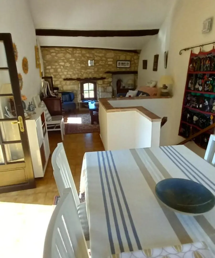 Gite De La Tarabelle, Maison Entiere Avec Grand Patio Et Spa A La Campagne Frausseilles Francie